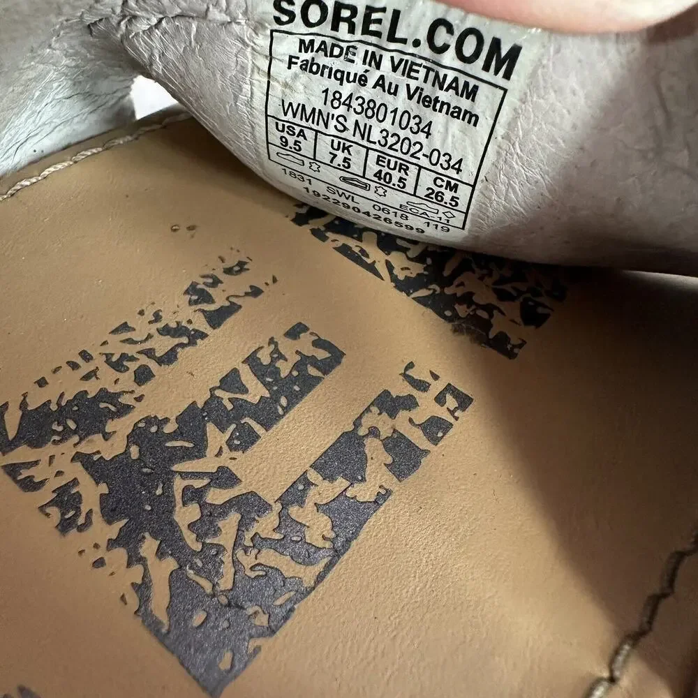 Sorel Sandals Womens 9.5 Silver Cross Strap Flat‎ Slip On Leather Ella